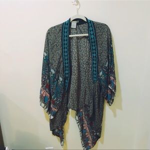 Flying Tomato Patterned Kimono